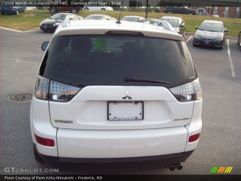 Diamond White Pearl / Beige 2008 Mitsubishi Outlander XLS 4WD