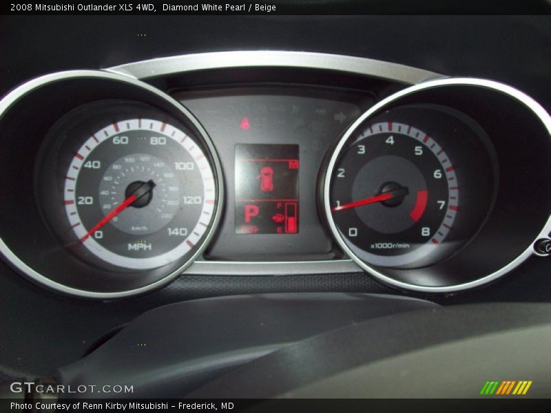 Diamond White Pearl / Beige 2008 Mitsubishi Outlander XLS 4WD