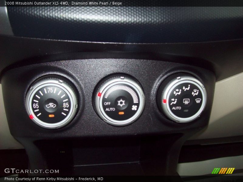 Diamond White Pearl / Beige 2008 Mitsubishi Outlander XLS 4WD