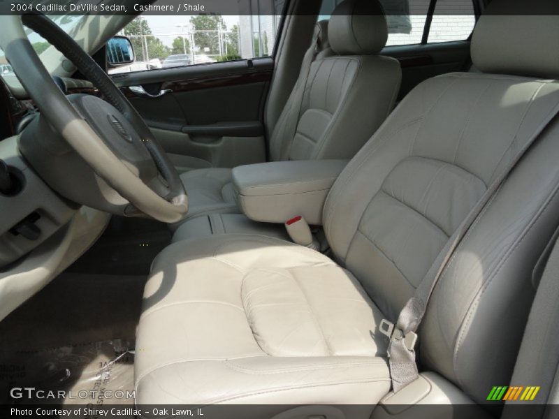 Cashmere / Shale 2004 Cadillac DeVille Sedan