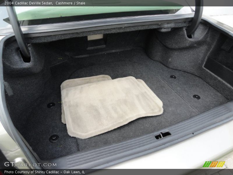 Cashmere / Shale 2004 Cadillac DeVille Sedan