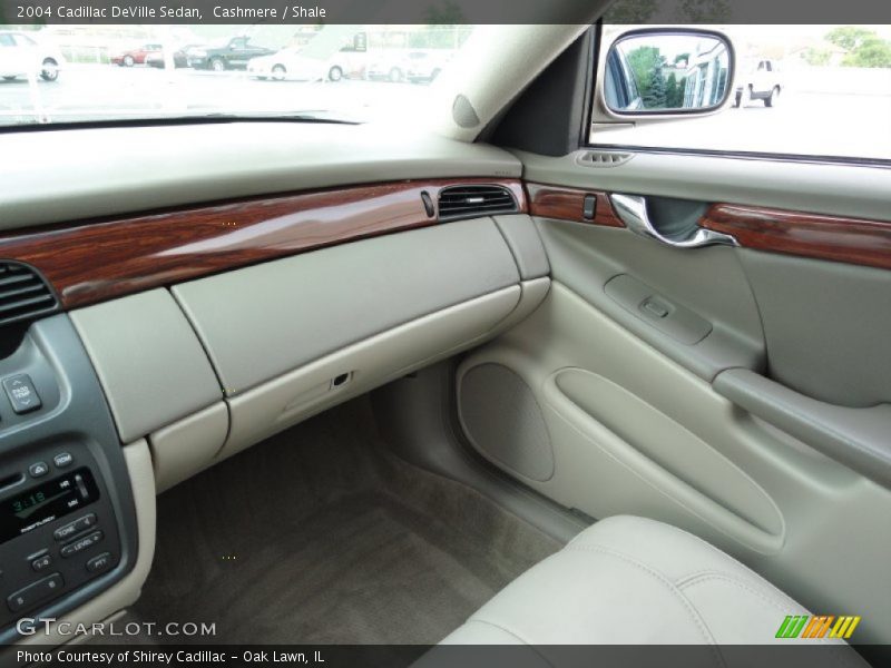 Cashmere / Shale 2004 Cadillac DeVille Sedan