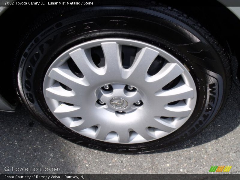 Lunar Mist Metallic / Stone 2002 Toyota Camry LE