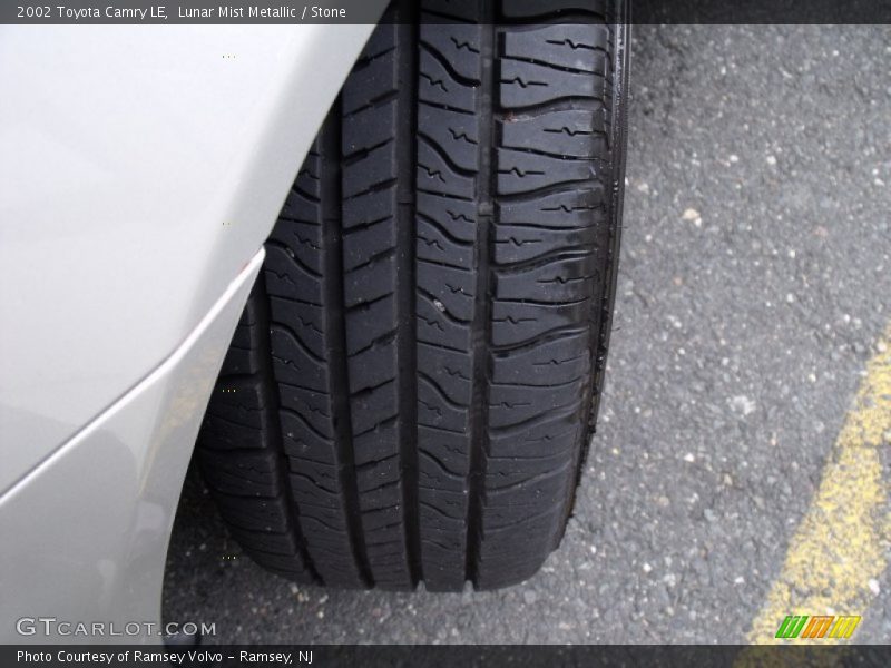 Lunar Mist Metallic / Stone 2002 Toyota Camry LE