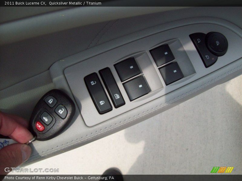 Quicksilver Metallic / Titanium 2011 Buick Lucerne CX