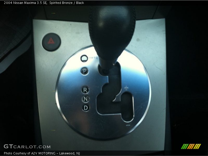 Spirited Bronze / Black 2004 Nissan Maxima 3.5 SE