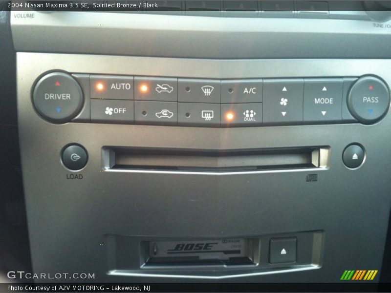 Spirited Bronze / Black 2004 Nissan Maxima 3.5 SE