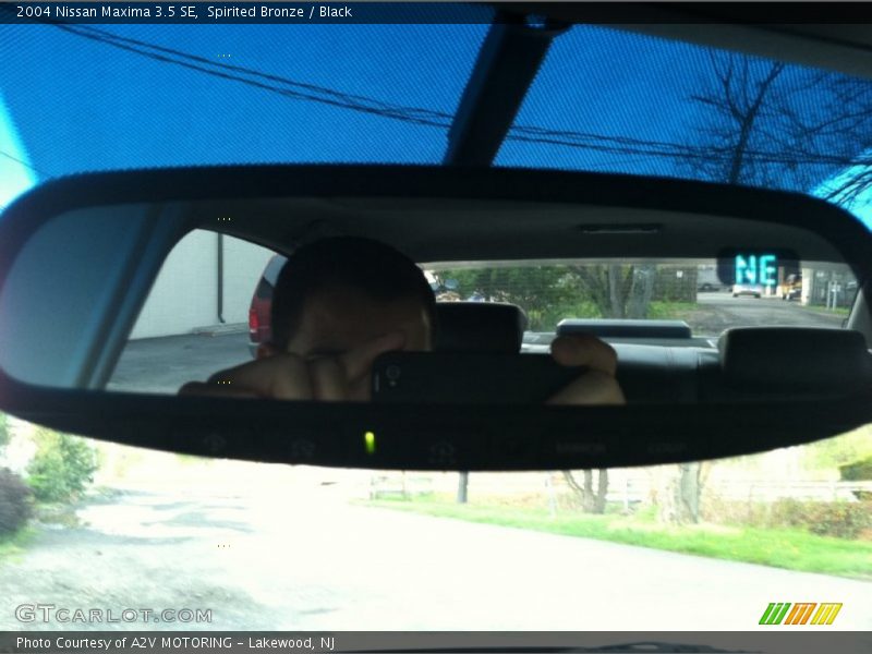 Spirited Bronze / Black 2004 Nissan Maxima 3.5 SE