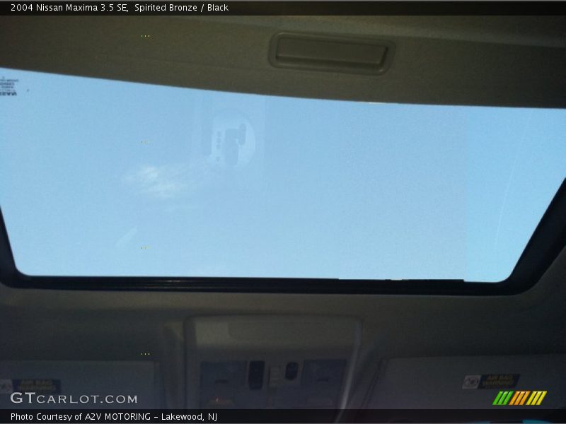 Spirited Bronze / Black 2004 Nissan Maxima 3.5 SE