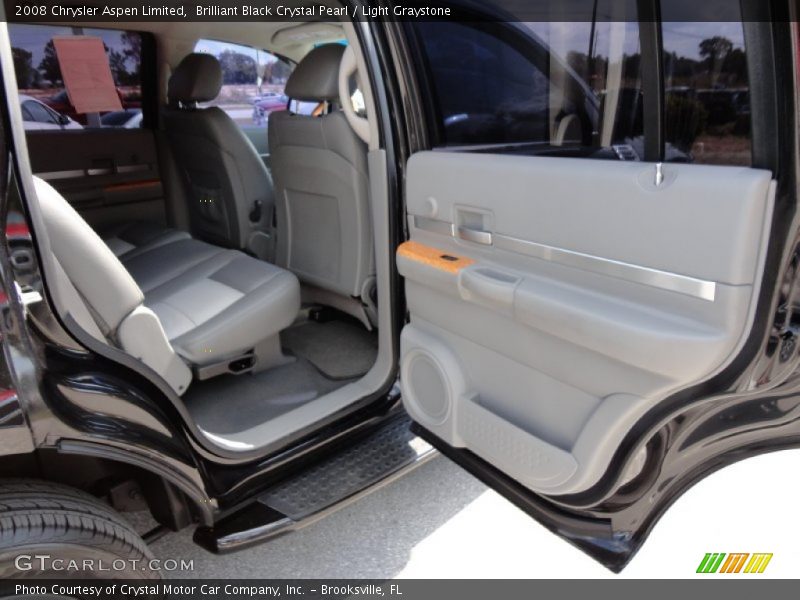 Brilliant Black Crystal Pearl / Light Graystone 2008 Chrysler Aspen Limited