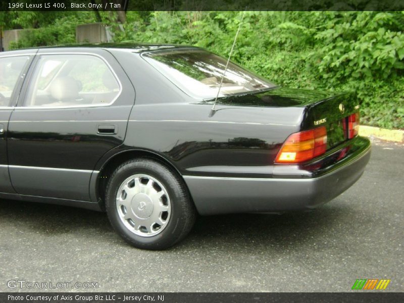 Black Onyx / Tan 1996 Lexus LS 400