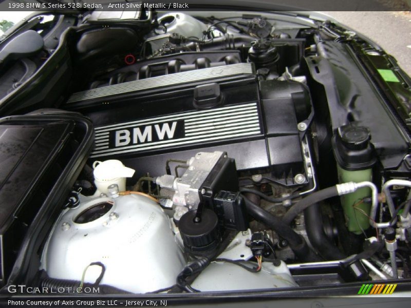  1998 5 Series 528i Sedan Engine - 2.8L DOHC 24V Inline 6 Cylinder