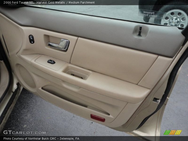 Harvest Gold Metallic / Medium Parchment 2000 Ford Taurus SEL