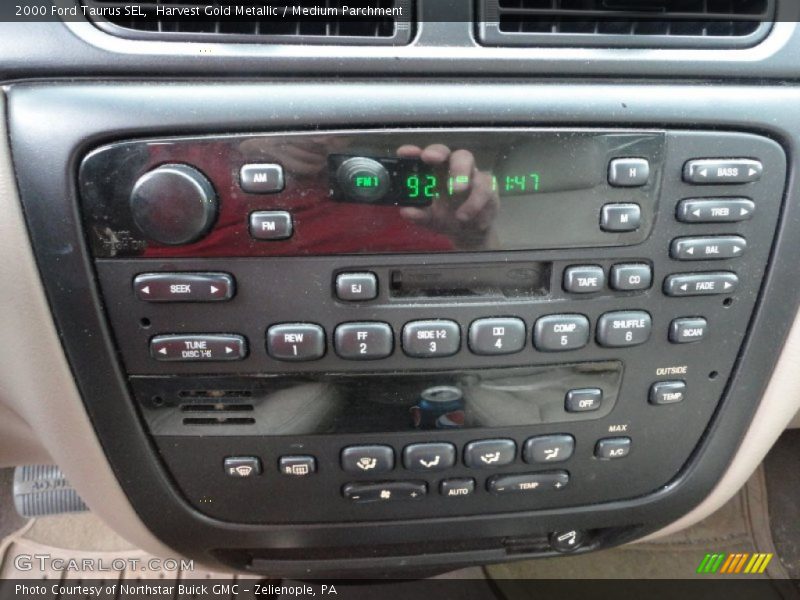 Controls of 2000 Taurus SEL
