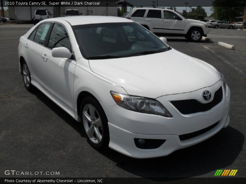 Super White / Dark Charcoal 2010 Toyota Camry SE