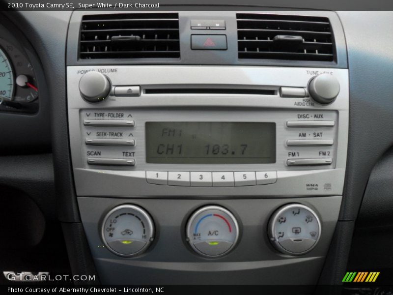 Super White / Dark Charcoal 2010 Toyota Camry SE