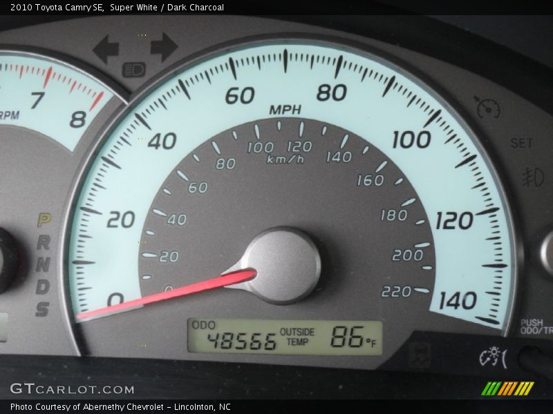Super White / Dark Charcoal 2010 Toyota Camry SE