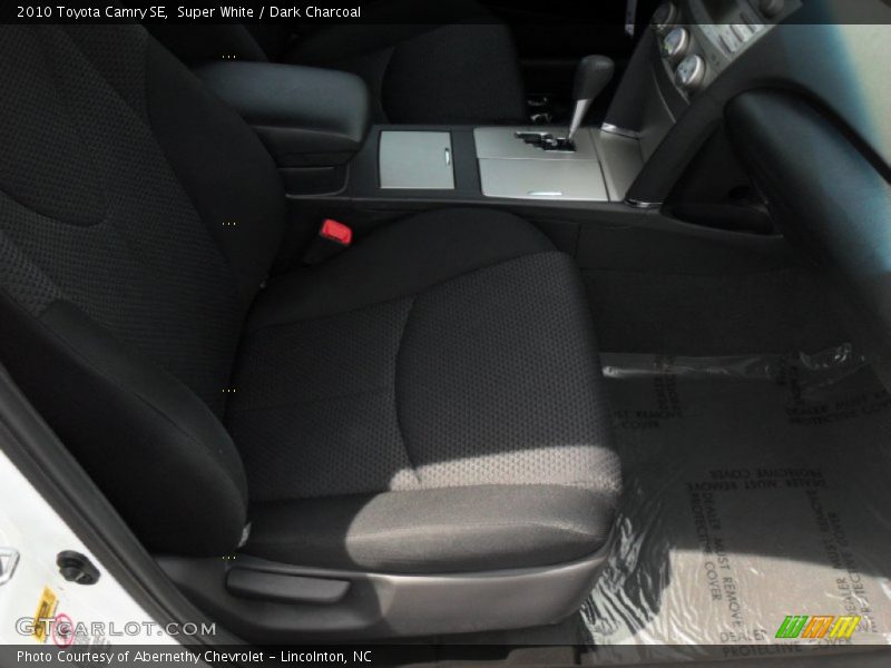 Super White / Dark Charcoal 2010 Toyota Camry SE