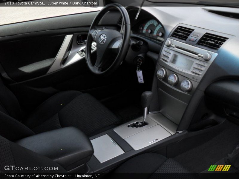 Super White / Dark Charcoal 2010 Toyota Camry SE