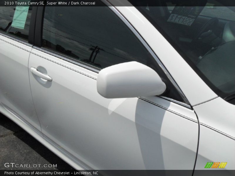 Super White / Dark Charcoal 2010 Toyota Camry SE