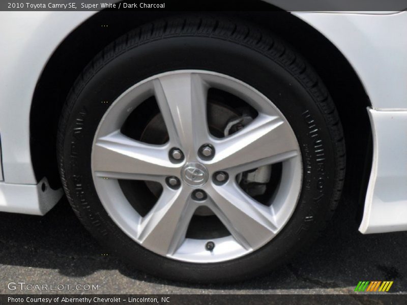 Super White / Dark Charcoal 2010 Toyota Camry SE