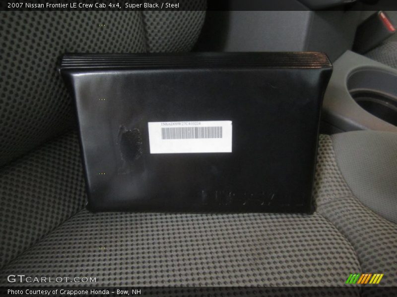 Super Black / Steel 2007 Nissan Frontier LE Crew Cab 4x4