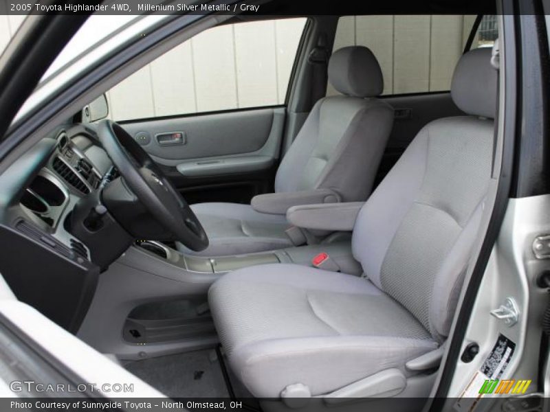  2005 Highlander 4WD Gray Interior