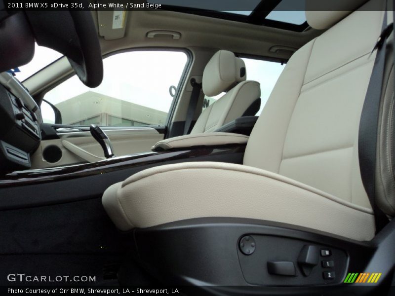 Alpine White / Sand Beige 2011 BMW X5 xDrive 35d