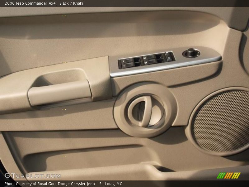 Black / Khaki 2006 Jeep Commander 4x4