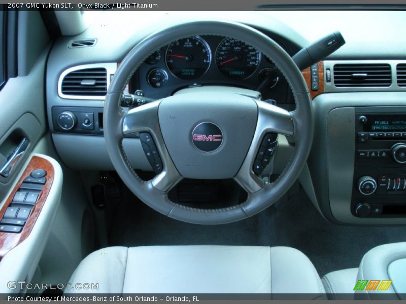Onyx Black / Light Titanium 2007 GMC Yukon SLT