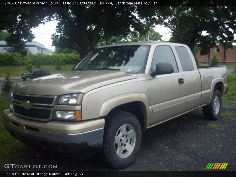 Front 3/4 View of 2007 Silverado 1500 Classic Z71 Extended Cab 4x4