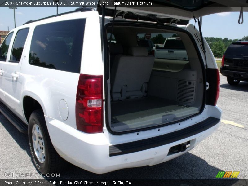 Summit White / Light Titanium/Dark Titanium 2007 Chevrolet Suburban 1500 LT
