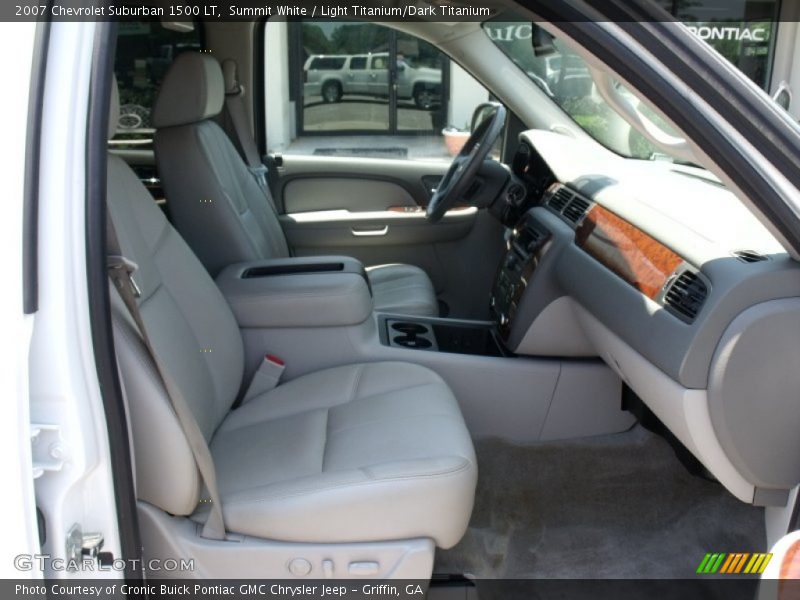 Summit White / Light Titanium/Dark Titanium 2007 Chevrolet Suburban 1500 LT