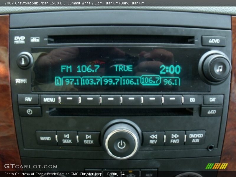 Summit White / Light Titanium/Dark Titanium 2007 Chevrolet Suburban 1500 LT