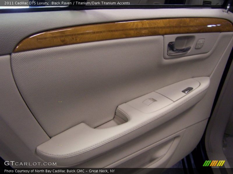 Black Raven / Titanium/Dark Titanium Accents 2011 Cadillac DTS Luxury