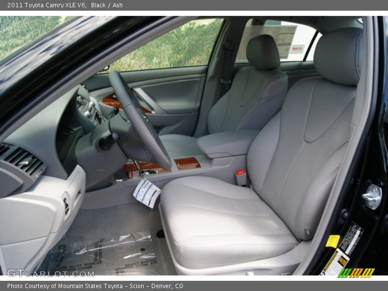 Black / Ash 2011 Toyota Camry XLE V6
