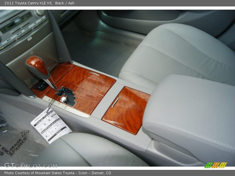 Black / Ash 2011 Toyota Camry XLE V6