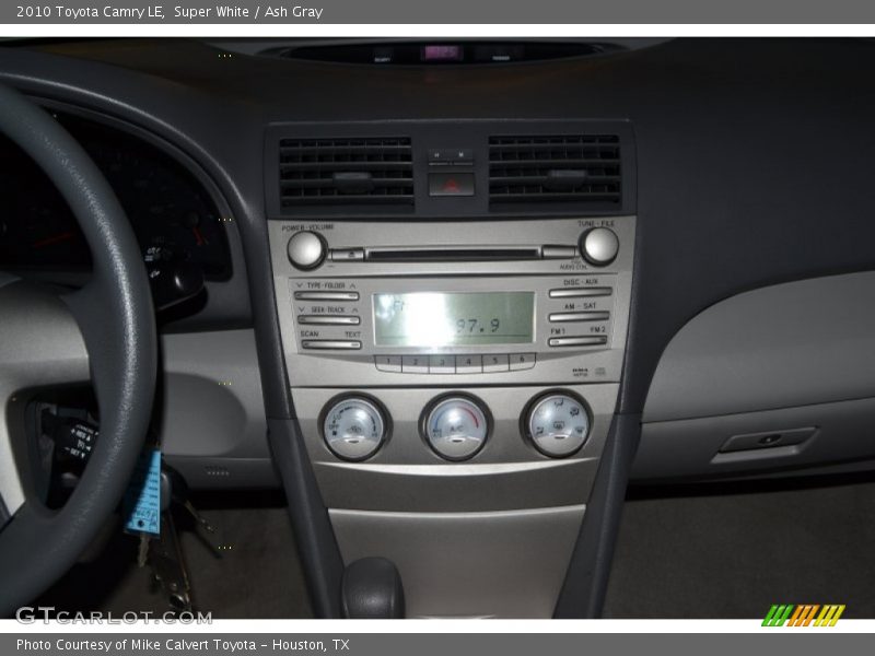 Super White / Ash Gray 2010 Toyota Camry LE