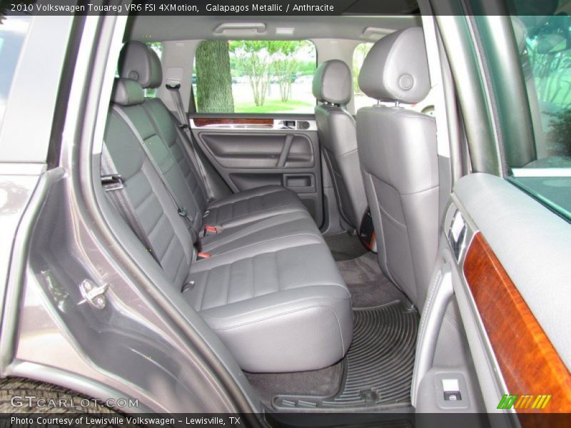 Galapagos Metallic / Anthracite 2010 Volkswagen Touareg VR6 FSI 4XMotion