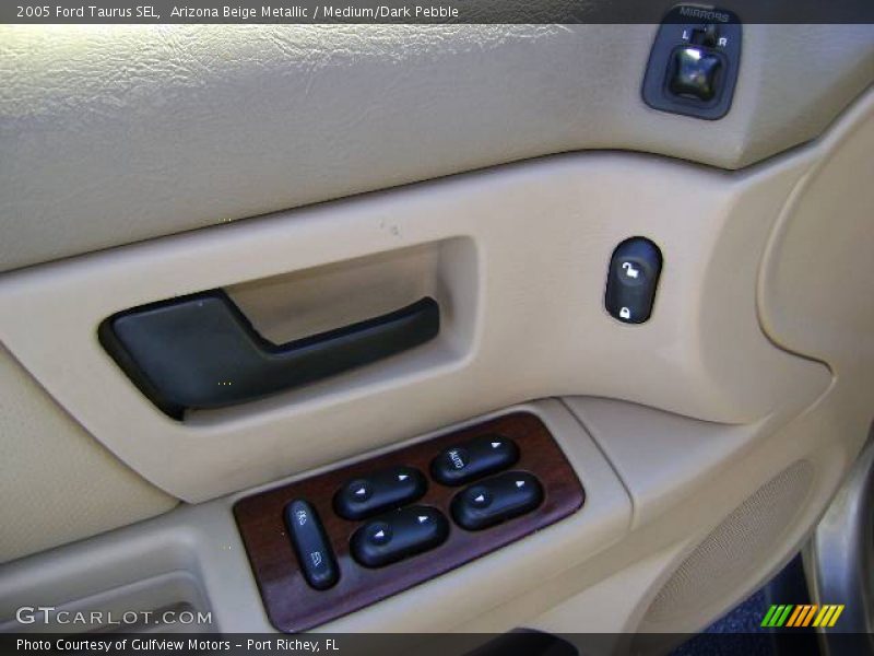 Arizona Beige Metallic / Medium/Dark Pebble 2005 Ford Taurus SEL