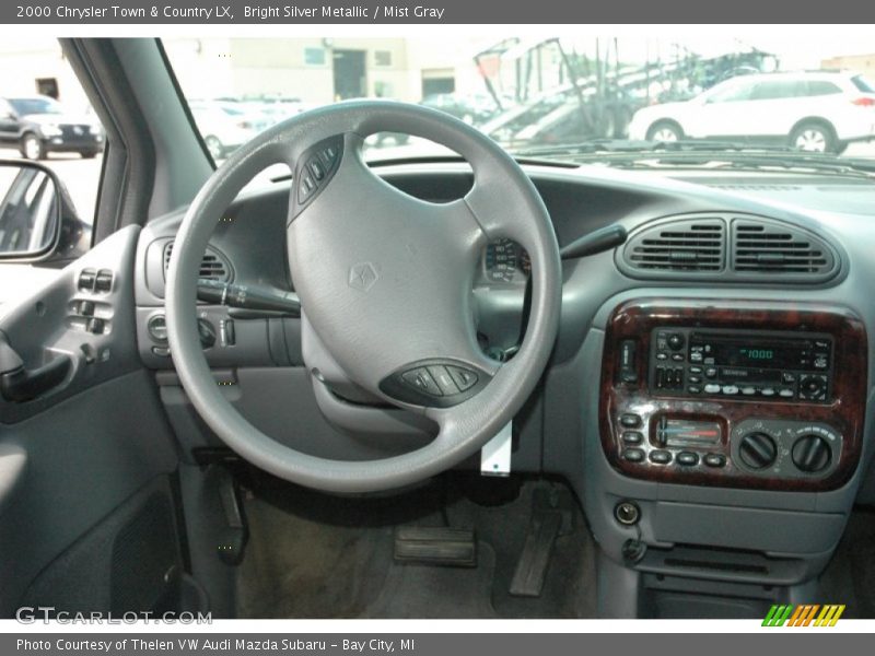 Bright Silver Metallic / Mist Gray 2000 Chrysler Town & Country LX