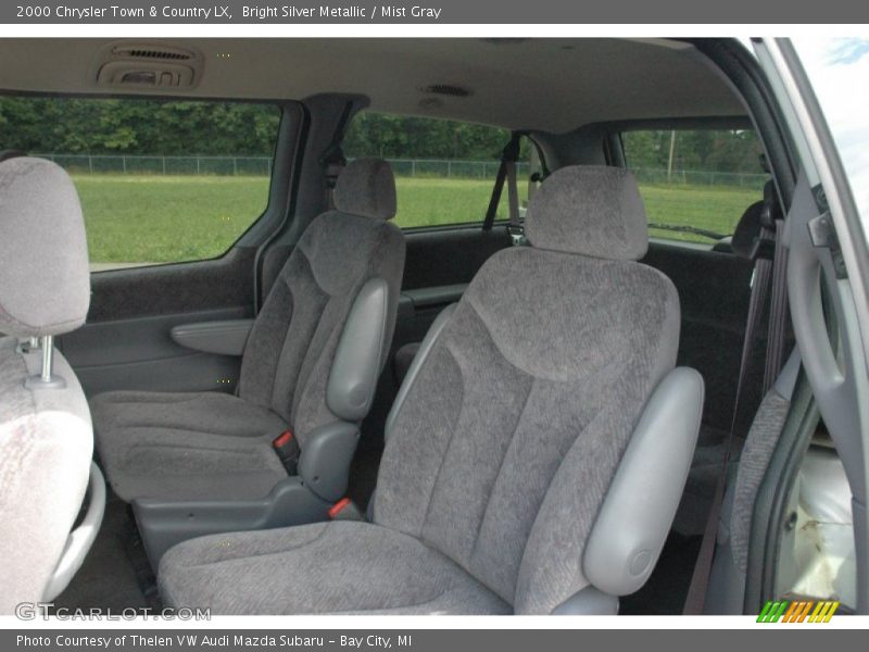 Bright Silver Metallic / Mist Gray 2000 Chrysler Town & Country LX