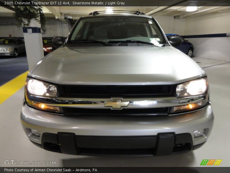 Silverstone Metallic / Light Gray 2005 Chevrolet TrailBlazer EXT LS 4x4