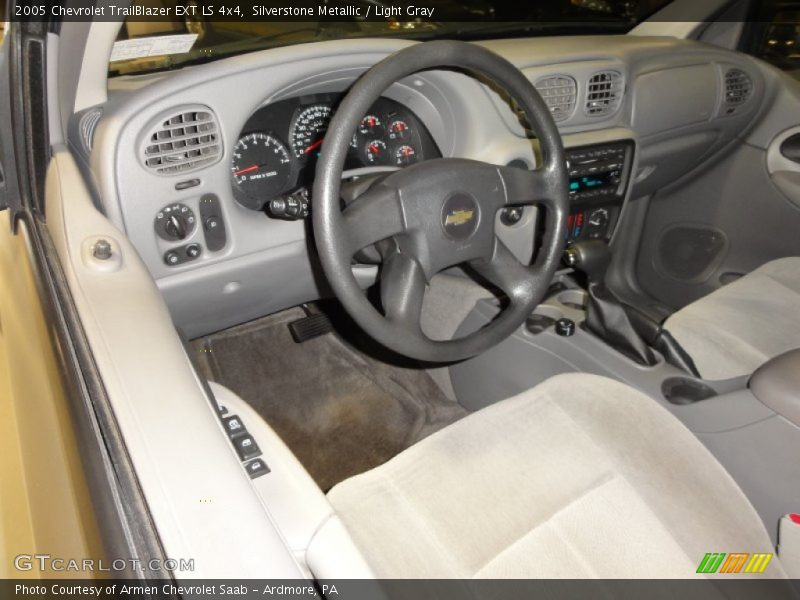Silverstone Metallic / Light Gray 2005 Chevrolet TrailBlazer EXT LS 4x4