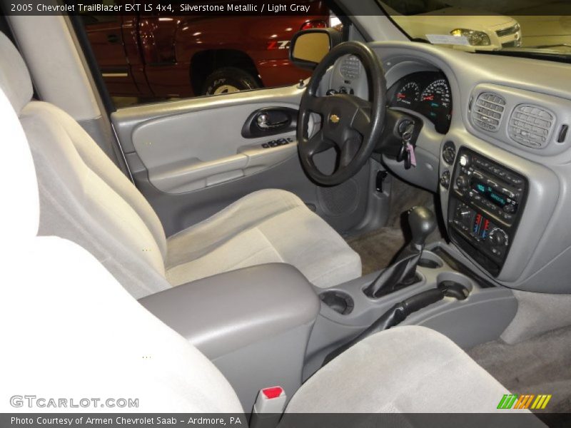 Silverstone Metallic / Light Gray 2005 Chevrolet TrailBlazer EXT LS 4x4