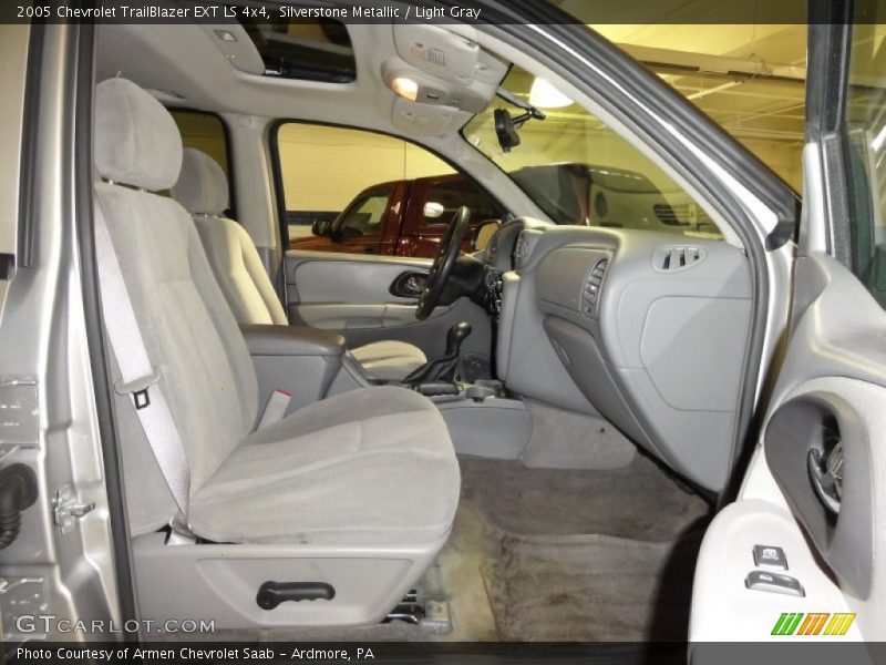 Silverstone Metallic / Light Gray 2005 Chevrolet TrailBlazer EXT LS 4x4