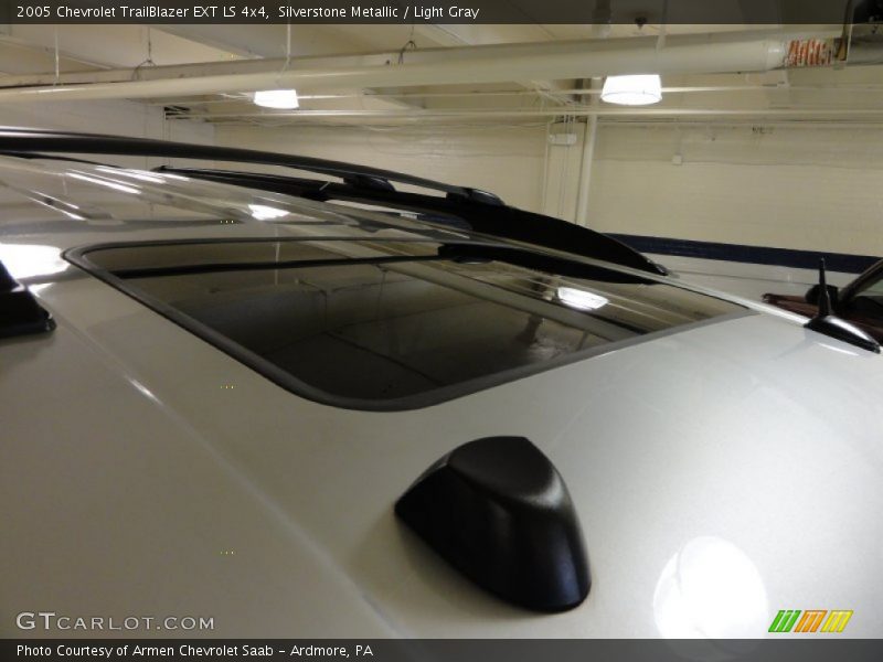 Silverstone Metallic / Light Gray 2005 Chevrolet TrailBlazer EXT LS 4x4