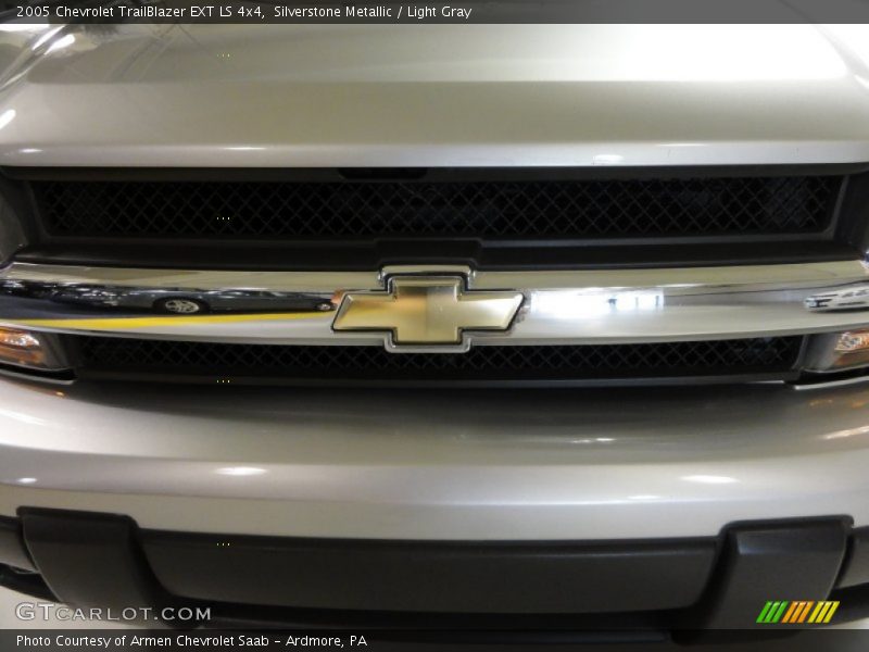 Silverstone Metallic / Light Gray 2005 Chevrolet TrailBlazer EXT LS 4x4