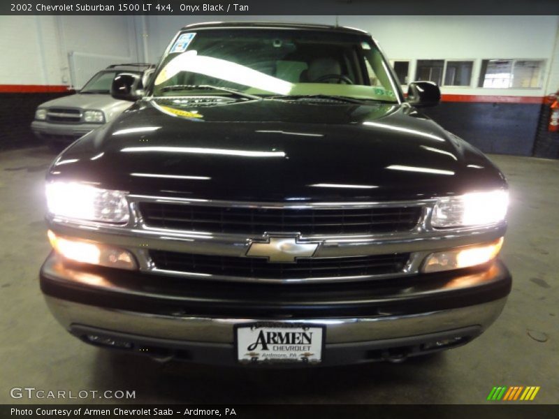 Onyx Black / Tan 2002 Chevrolet Suburban 1500 LT 4x4
