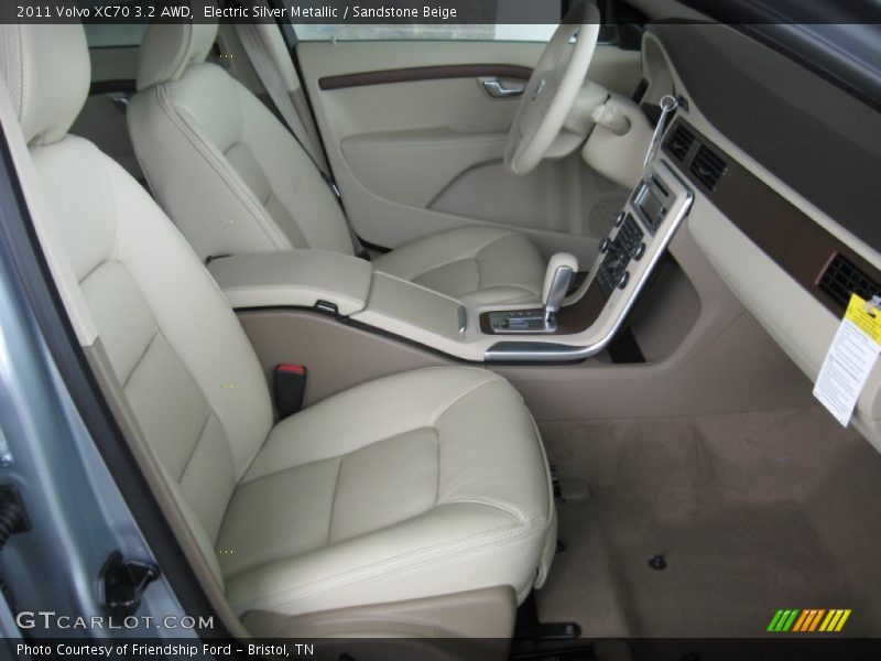  2011 XC70 3.2 AWD Sandstone Beige Interior